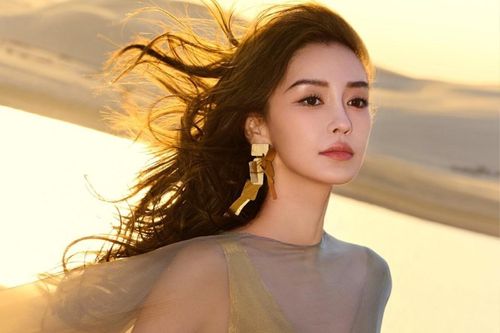 Angelababy thoát nạn