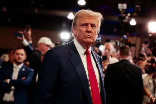 Chứng khoán, Bitcoin 'hưng phấn' trước lễ nhậm chức của ông Trump