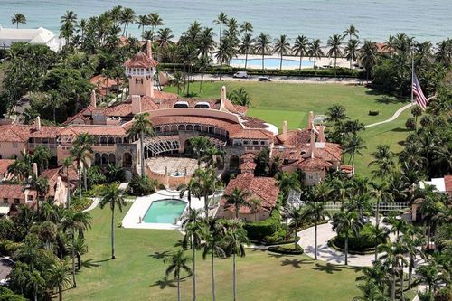 Giới siêu giàu đổ xô đến dinh thự của ông Trump trước lễ nhậm chức