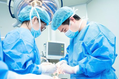 Tổn thương da nghiêm trọng sau liệu trình trị nám, peel da
