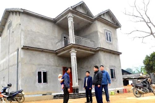 Huyện nghèo Si Ma Cai đi đầu trong xóa nhà tạm, cũ nát ở Lào Cai