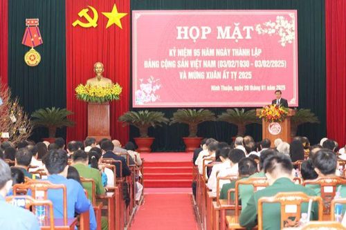 Ninh Thuận: Họp mặt kỷ niệm 95 năm ngày thành lập Đảng cộng sản Việt Nam