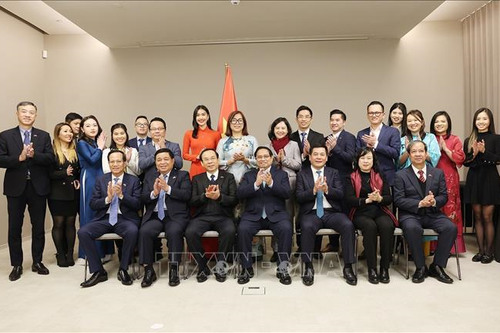 Thủ tướng Phạm Minh Chính làm việc với Mạng lưới đổi mới sáng tạo Việt Nam tại châu Âu