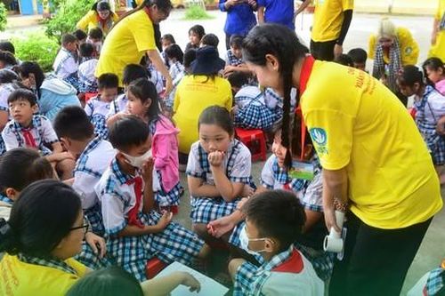 Tuổi trẻ TPHCM mang mùa xuân nghĩa tình đến các hoàn cảnh khó khăn