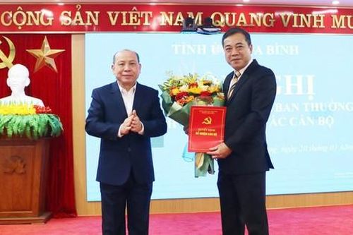 Công bố quyết định của Ban Thường vụ Tỉnh ủy Hòa Bình về công tác cán bộ