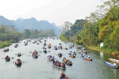 Hà Nội: Mỗi lái đò tại chùa Hương có một mã QR để quản lý