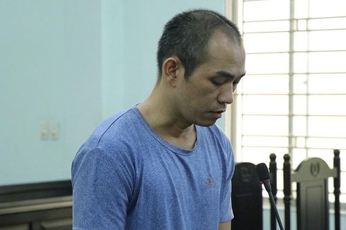 Đối tượng đánh tới tấp cô gái ở TPHCM: 'Bị cáo áp lực vì ly hôn'