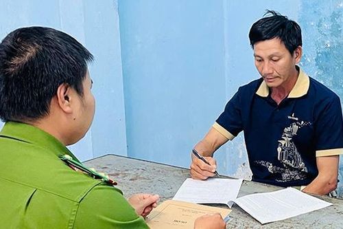 Khởi tố kẻ say xỉn, tấn công CSGT khi bị đo nồng độ cồn
