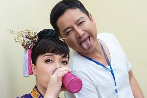Việt Hương đăng video đòi nợ, Vân Dung 'đe dọa' Chí Trung