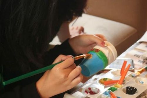 Học sinh THPT tổ chức chương trình tái chế rác thải, góp kinh phí trồng cây xanh