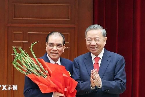 Bộ Chính trị, Ban Bí thư gặp mặt lãnh đạo, nguyên lãnh đạo Đảng, Nhà nước