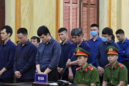 Xét xử nhóm người tổ chức sử dụng ma túy tại quán bar Phương Lâm