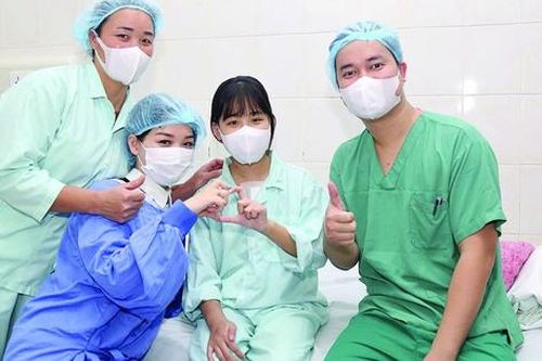 Tết sẻ chia với bệnh nhân nghèo
