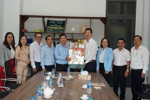 Phó Chủ tịch UBND tỉnh Huỳnh Minh Tuấn thăm, chúc Tết các doanh nghiệp tại TP Cao Lãnh
