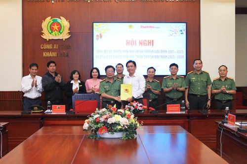 Công an tỉnh Khánh Hòa - Báo Khánh Hòa ký kết phối hợp tuyên truyền, giai đoạn 2025 - 2030