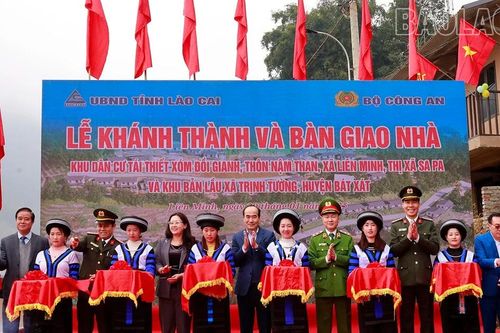 Khánh thành khu dân cư tái thiết Đồi Gianh (Sa Pa) và Bản Lầu (Bát Xát)