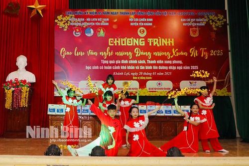Huyện đoàn Yên Khánh phối hợp tổ chức các hoạt động mừng Đảng, mừng Xuân