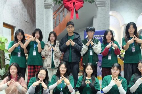 Học sinh THPT tại Hà Nội tổ chức WORKSHOP Mây Đan Sắc gây quỹ cho trẻ em khó khăn
