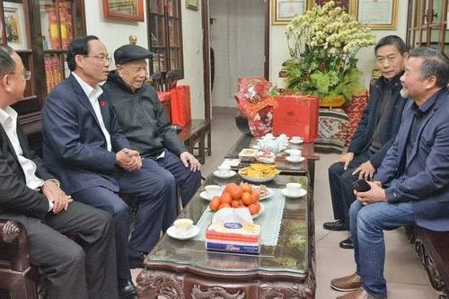 Phó Chủ tịch Quốc hội, Thượng tướng Trần Quang Phương thăm, chúc Tết nguyên Phó Chủ tịch Quốc hội Đặng Quân Thụy
