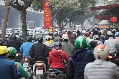 Nút giao Khuất Duy Tiến - Nguyễn Trãi hạ nhiệt căng thẳng, đường Nguyễn Xiển ùn tắc kéo dài