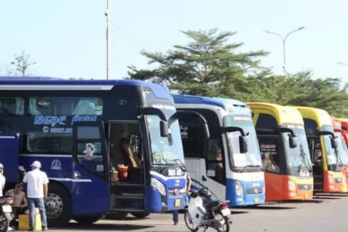 Lượng hành khách ở các bến xe gia tăng