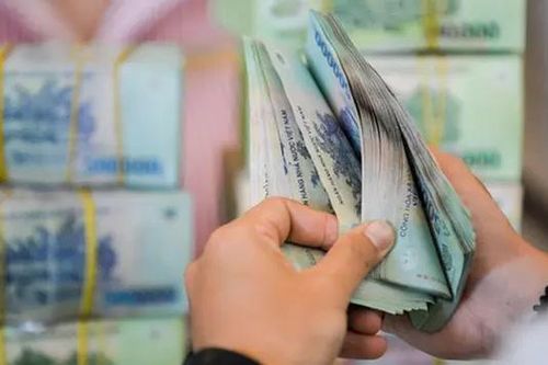 Thưởng Tết bị trừ 10% thuế thu nhập cá nhân
