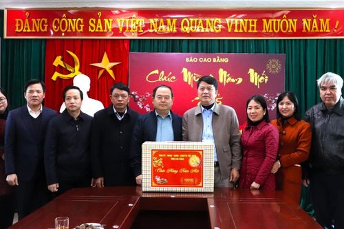 Bí thư Tỉnh ủy Quản Minh Cường thăm, chúc Tết Báo Cao Bằng