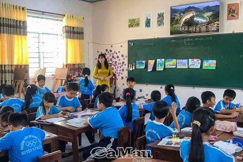 Ðiểm sáng xây dựng trường đạt chuẩn
