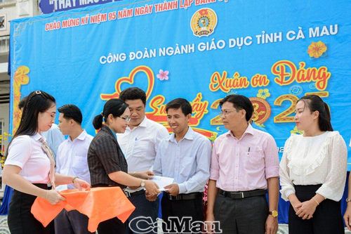 'Tết Sum vầy – Xuân ơn Đảng'