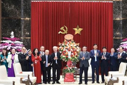 Đồng chí Nguyễn Văn Phong tiếp các tổ chức thăm, chúc Tết Thành ủy Hà Nội