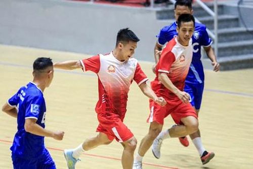 Quang Hải, Duy Mạnh về quê đá bóng gây quỹ từ thiện