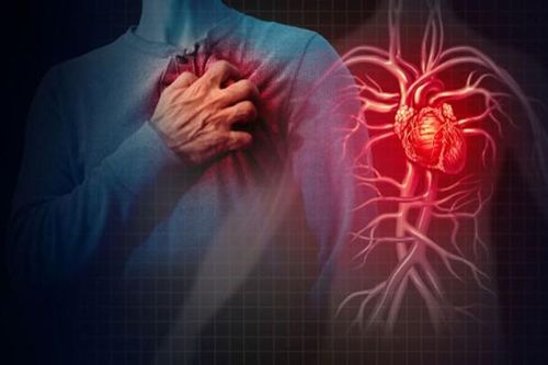 Thường xuyên tức ngực, khó thở, người phụ nữ 67 tuổi ở Hà Nội phát hiện khối u ở tim