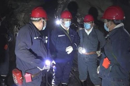 Sau 1 cú gõ búa, người đàn ông phát hiện cả kho 'vàng đen' gây chấn động thế giới: Giá trị ước tính lên đến 340 nghìn tỷ đồng