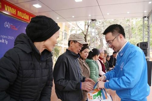 Bí thư T.Ư Đoàn mong muốn thầy thuốc trẻ cùng chung tay, cống hiến trí tuệ cho đất nước