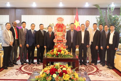 Cộng đồng Tin lành Hà Nội chúc mừng Công an thành phố nhân dịp Tết Nguyên đán Ất Tỵ 2025