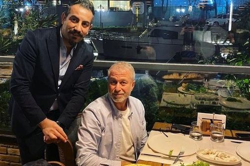 Tỷ phú Abramovich sống xa hoa