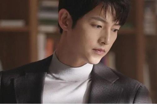 Vì sao người Hàn Quốc chỉ trích phong cách của Song Joong Ki tại buổi họp báo?