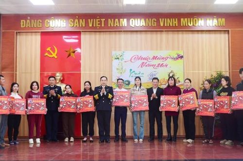 Duy trì nghiêm chế độ trực sẵn sàng chiến đấu; không để sót, lọt mục tiêu