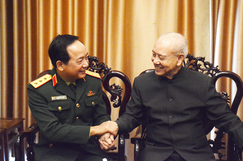 Thượng tướng Trịnh Văn Quyết thăm, chúc Tết Đại tướng Phạm Văn Trà; dâng hoa, dâng hương, tri ân công lao Tổng Bí thư Lê Khả Phiêu