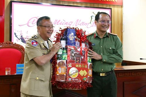 Công an tỉnh Mondulkiri, Vương quốc Campuchia chúc Tết Công an tỉnh Đắk Nông