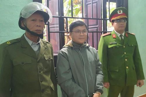 Tung chiêu lừa chiếm tiền tỷ