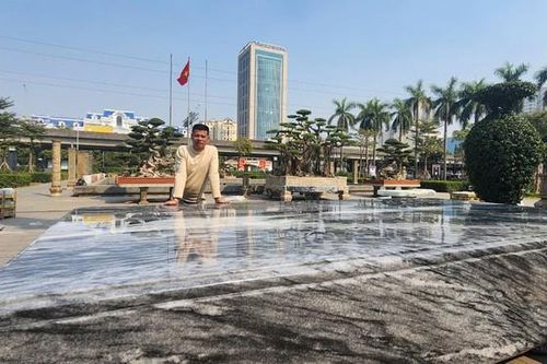 Chiêm ngưỡng sập đá vân mây 'độc nhất vô nhị' ở Hà Nội