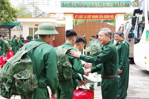 Các đơn vị BĐBP tổ chức tiễn quân nhân hoàn thành nghĩa vụ quân sự