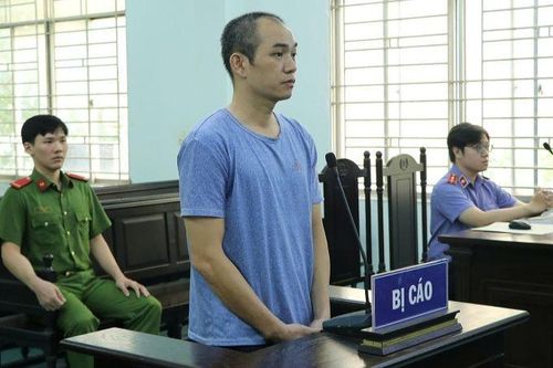 Phiên xử đối tượng đánh người sau va chạm giao thông: Bị cáo biện bạch 'áp lực vì vợ bỏ, nuôi 2 con nhỏ'