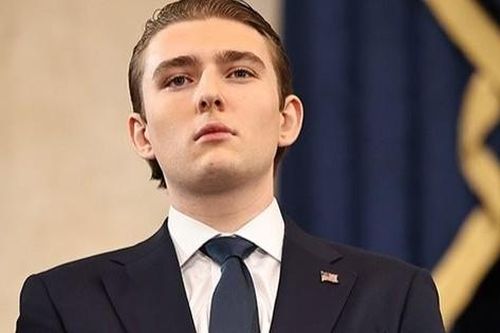 Diện mạo Barron Trump trong lễ nhậm chức của cha