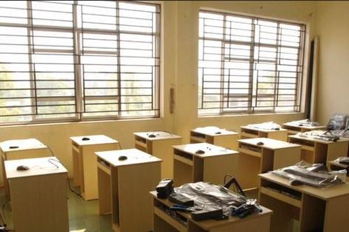 3 học sinh trường nghề nhiều lần đột nhập phòng tin học trộm thiết bị