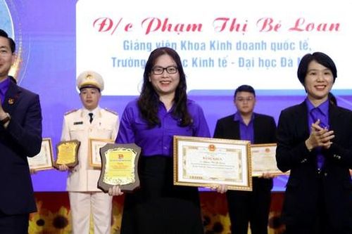 Vinh danh, khen thưởng nhiều đảng viên trẻ Đà Nẵng