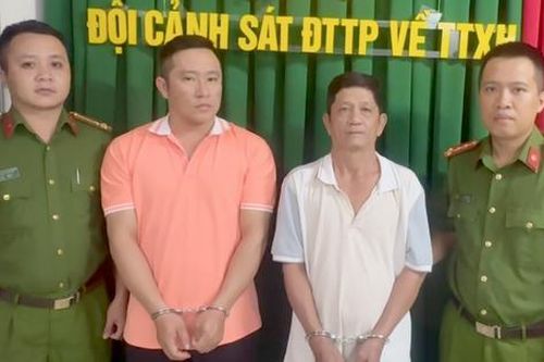 Khởi tố, bắt giam 2 cha con dùng gậy kim loại đánh người trên phố