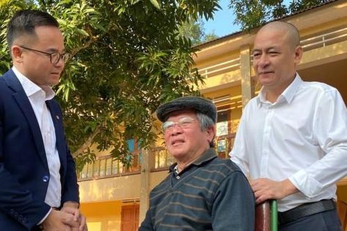 Những phần quà Tết ấm áp đến với hàng trăm thương, bệnh binh ở Nghệ An