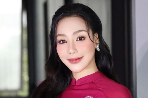Hồ Quỳnh Hương mặc áo dài hát ở thời tiết 13 độ C
